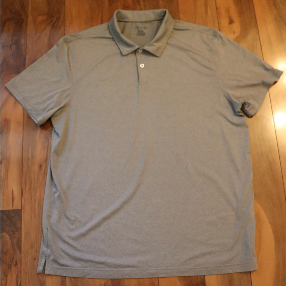 Izod Men's Polo Shirt in Gray